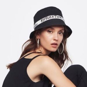 Sarah Pacini bucket hat, one size (S/M), new without tag